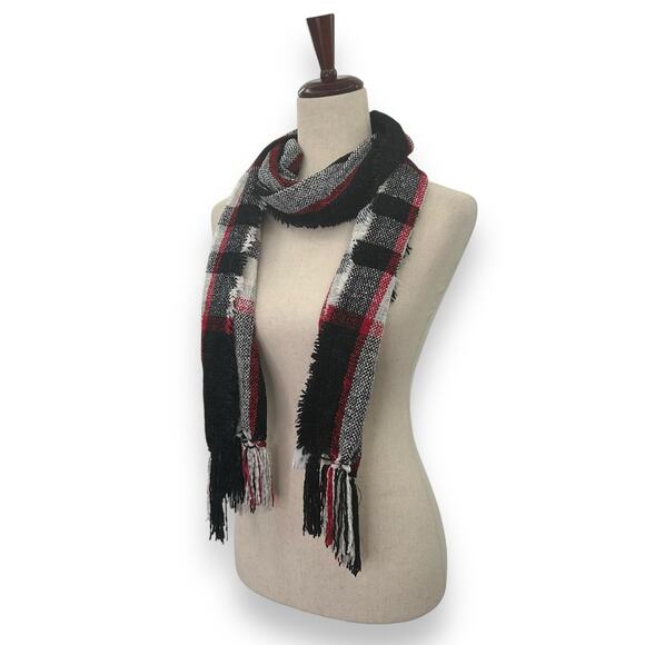 NWOT Style & Co Black Red Plaid Scarf with Fringe Winter Holiday Warm Soft NEW - Picture 8 of 14